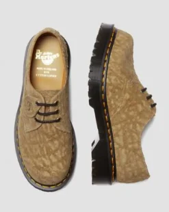 1461 Bex Made in England Reliëf Suède Oxford Schoenen in Savannah Tan