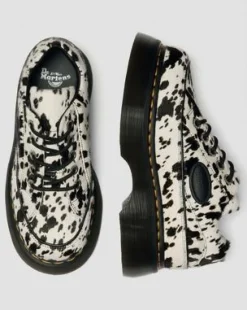 Buzz Dalmatian Hair-On Leren Schoenen Met Vijf Veterogen in Crème & Zwart
