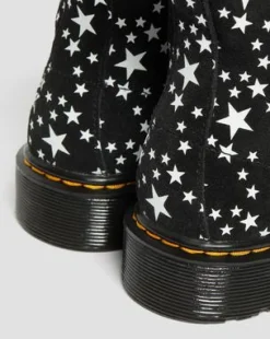 Junior 1460 Pascal Star Suede Lace Up Boots in Zwart