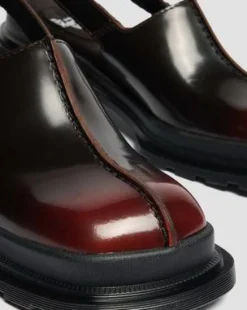Maybole Rub-Off Leren Mules met Vierkante Neus in Cherry Red