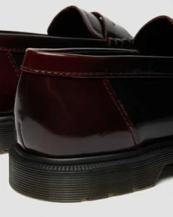 Mayfare Rub-Off Leren Loafers in Cherry Red