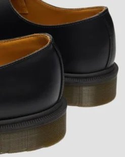 1461 Nauwe Normale Rand Smooth Leren Oxford Schoenen in Zwart