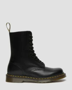 1490 Smooth Leren Hoge Veterlaarzen in Zwart