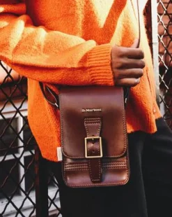 Vegan Reporter VERTICALE SCHOUDERTAS in Lichtbruin in Tan