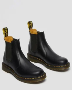 2976 Yellow Stitch Smooth Leren Chelsea Boots in Zwart